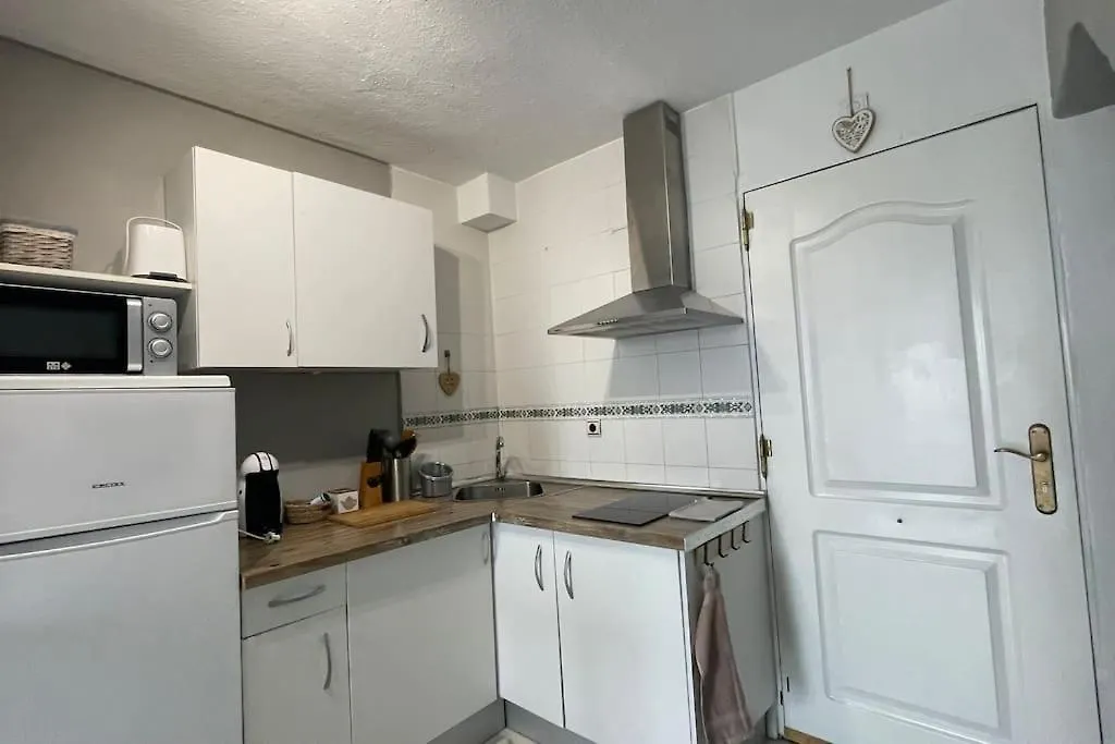 Atico Con Bonita Vista. En Urbanizacion Privada.! Apartamento Estepona España