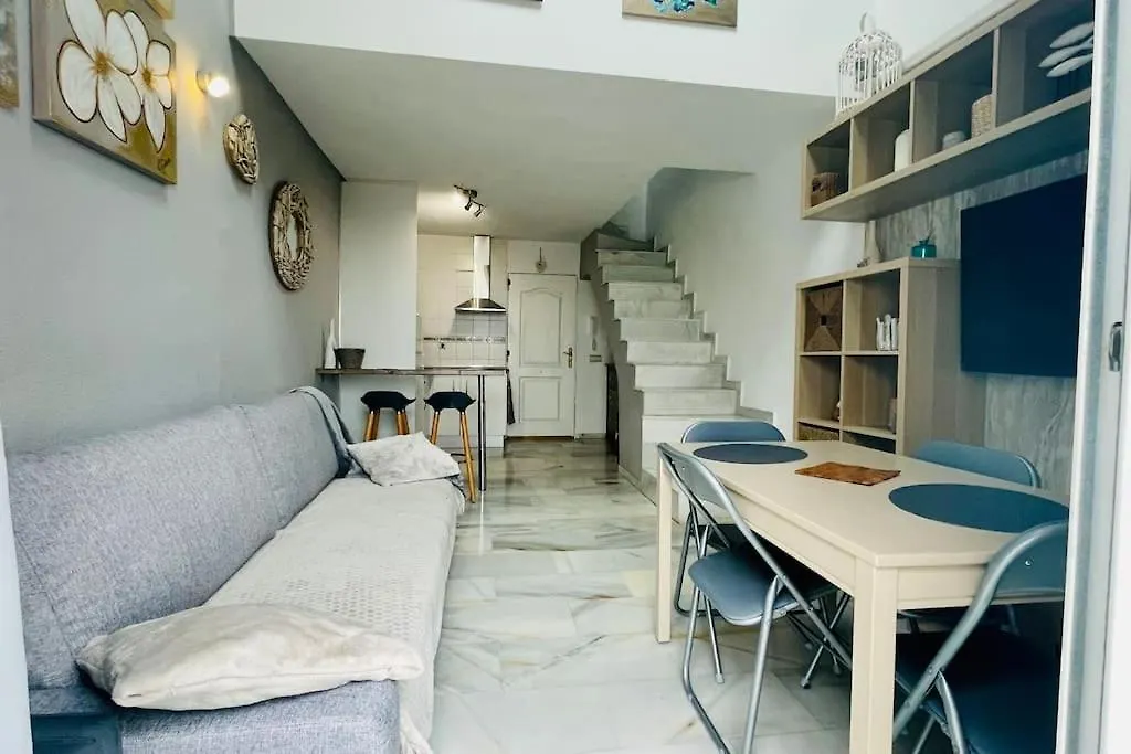 Atico Con Bonita Vista. En Urbanizacion Privada.! Apartment Estepona 0*,  Spain