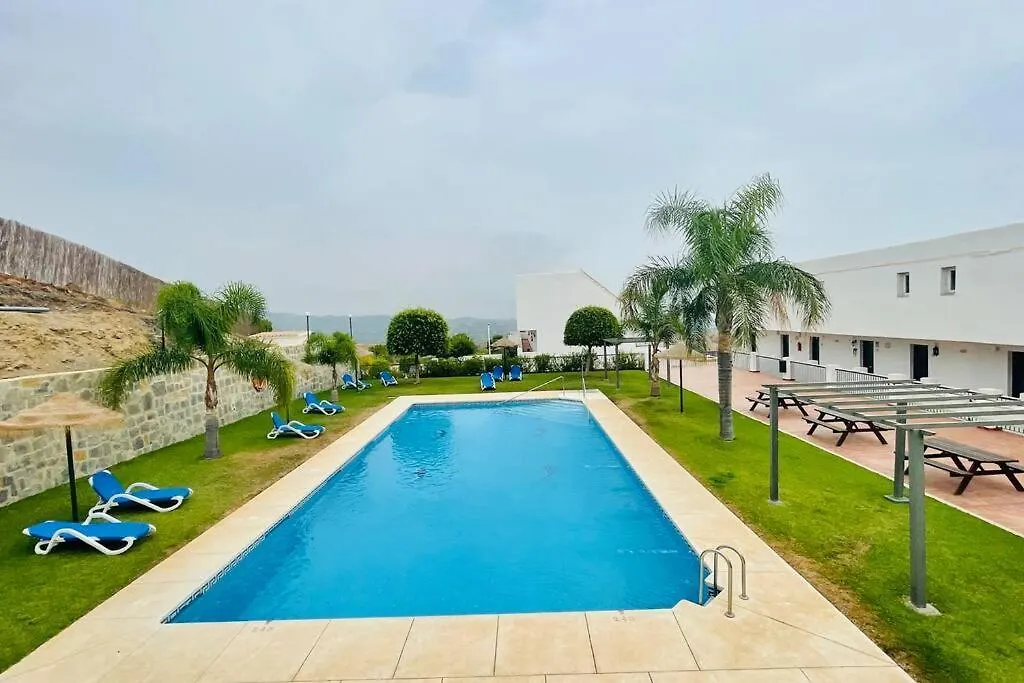 Atico Con Bonita Vista. En Urbanizacion Privada.! Apartamento Estepona